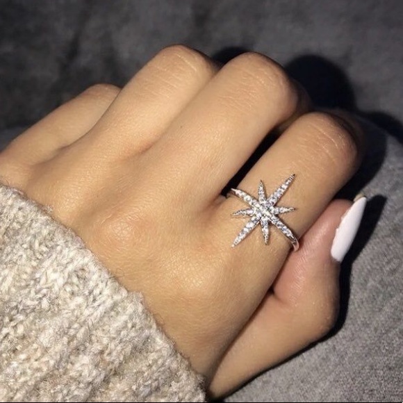 New 18K White Gold Diamond Shooting star ring - Picture 3 of 6